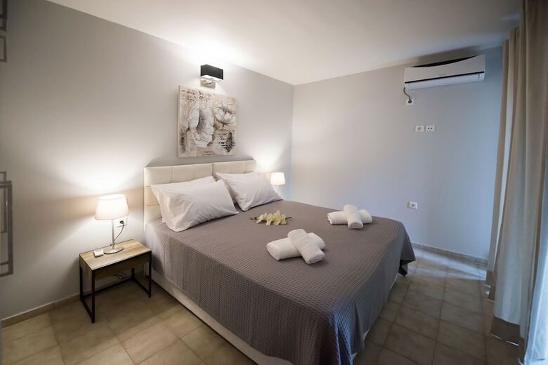 Regalo Apartments