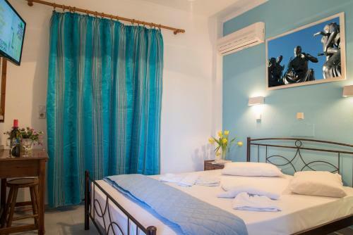 Yiannis Yard Studios & Apartments