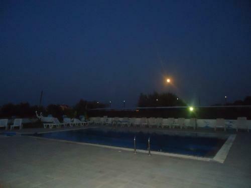 Eleni's Apartments