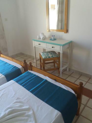 Eleni's Apartments