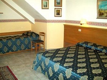 Redebora Hotel