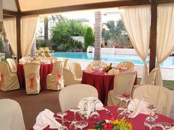 Redebora Hotel