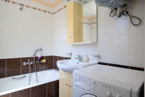 Kostas Cozy Apartment II