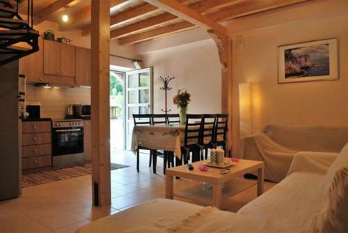 Lefkas Cottage House