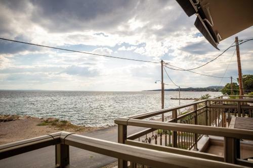Hotel Royalty Suites Sea Side