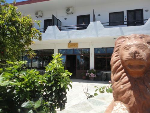 Hostal Archontika Apartments