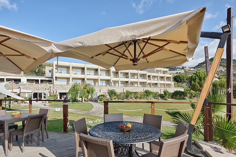 Hotel Aregai Marina