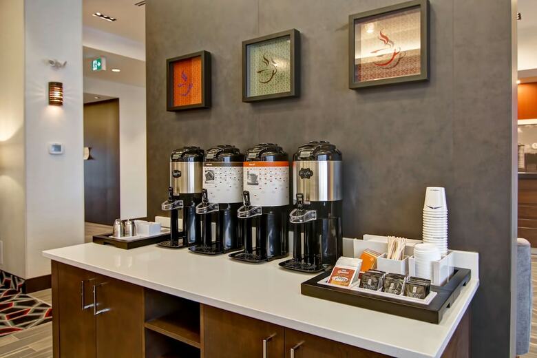 Hotel Hampton Inn & Suites By Hilton Grande Prairie
