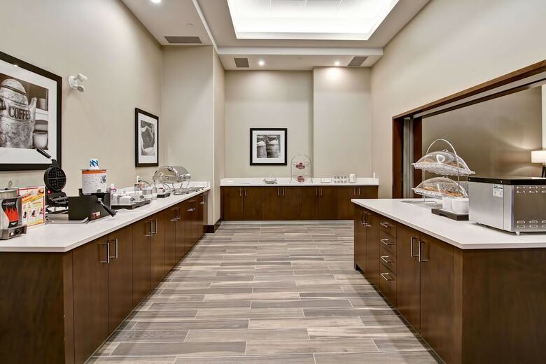 Hotel Hampton Inn & Suites By Hilton Grande Prairie