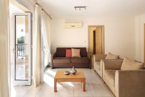 Apartamento Adamou Gardens