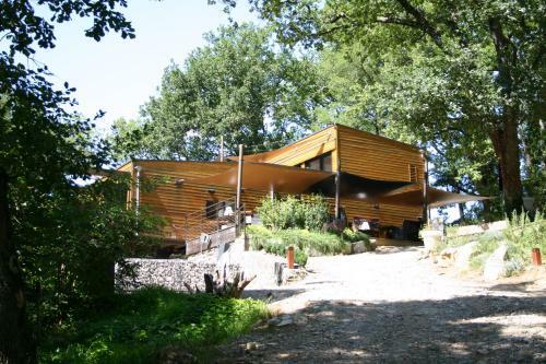 Hotel Prehistoric Lodge