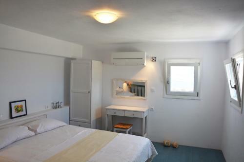 White Blue Houses & Apartments Paros