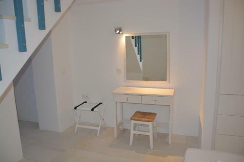 White Blue Houses & Apartments Paros