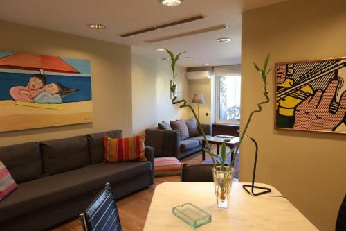 Elegant Apartment In Athens