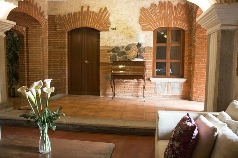 Naif Boutique Hotel & Gallery