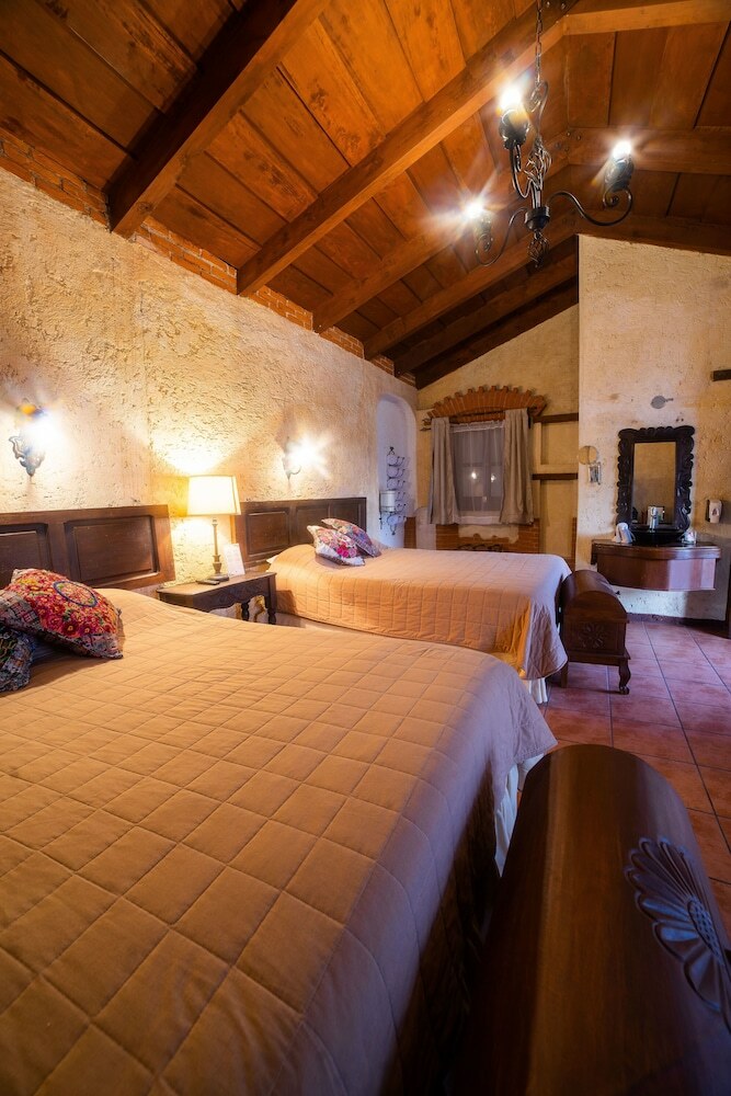 Naif Boutique Hotel & Gallery