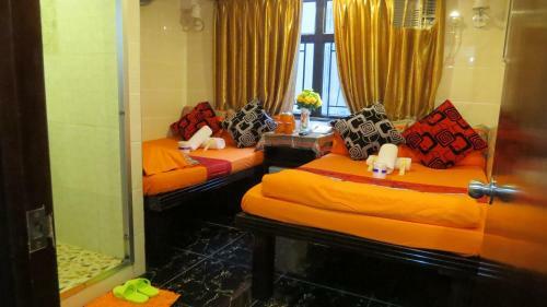 Hostal Paris Guest House (d2, 10/f)