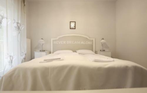 Hostal Pastel Guesthouse