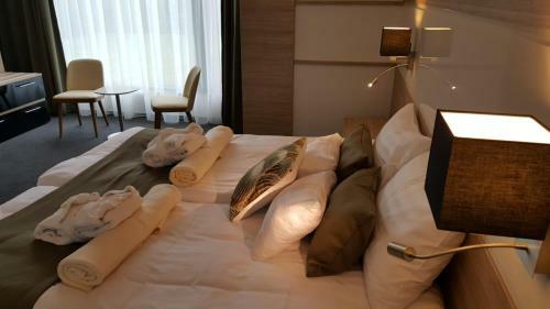 Hotel Zena Beauty & Shopping Center