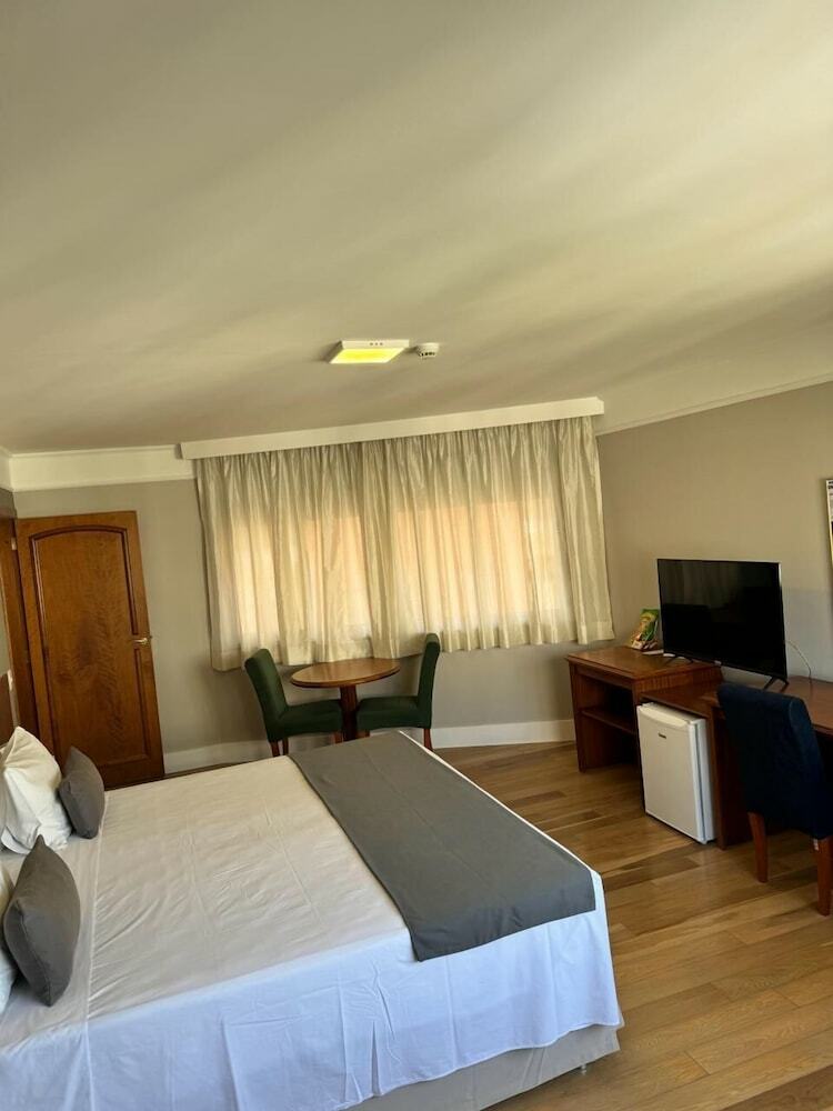 Hotel Four Plus Trianon Paulista