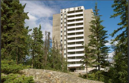 Hotel Coast Fraser Tower