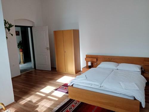 Hostal V�ndektanya Vend�gh�z
