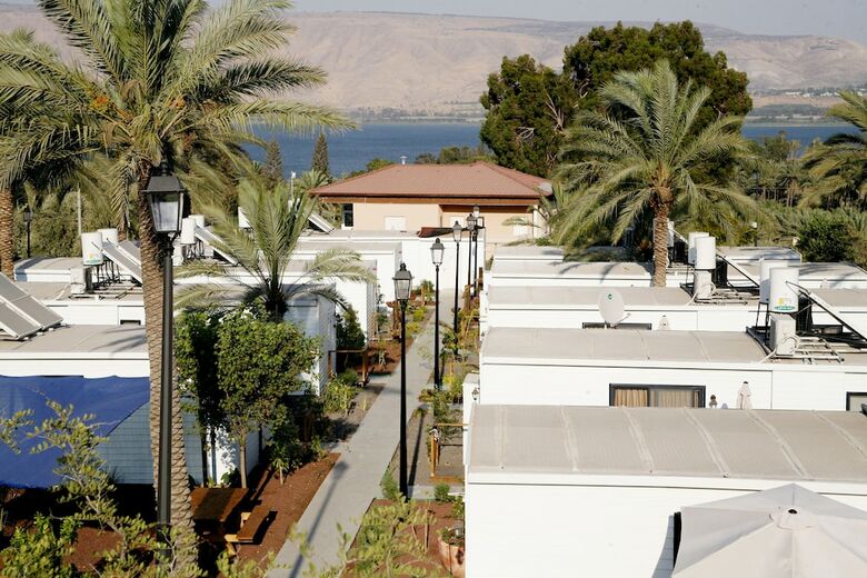 Hotel Kinneret Village
