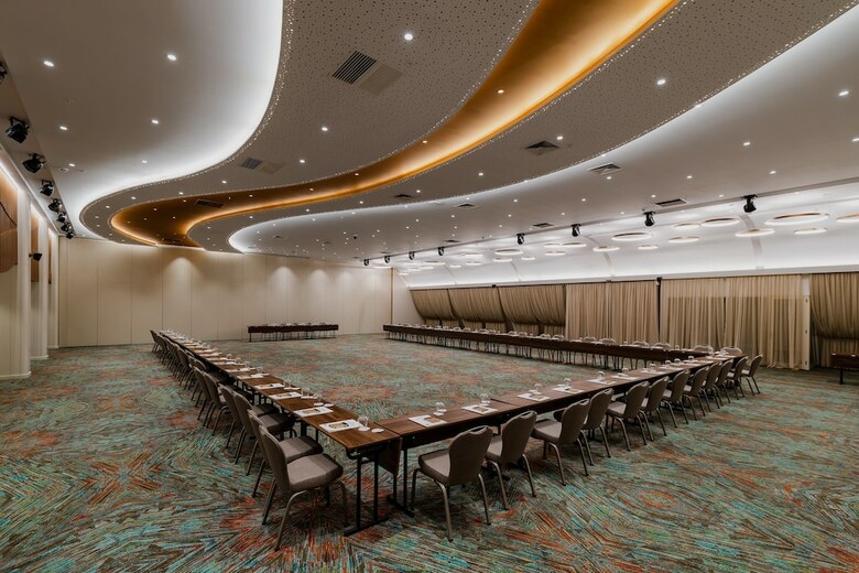 Hotel Holiday Inn Skopje
