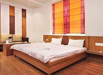 Hotel Mandakini Plaza, Kanpur