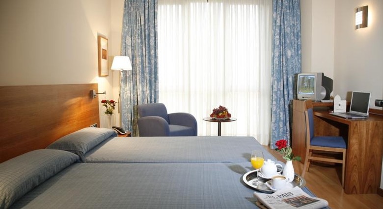 Hotel Mieres Del Camino