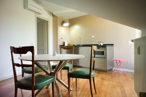 Brera Apartments In Duomo