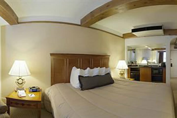 Alex Johnson Hotel