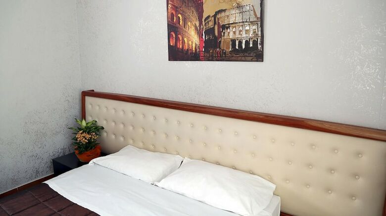 Hotel Roma Room