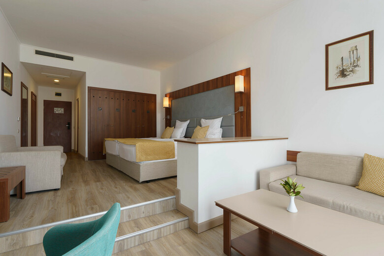 Hotel Alua Helios Bay