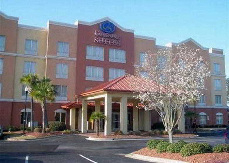 Hotel Comfort Suites At Harbison