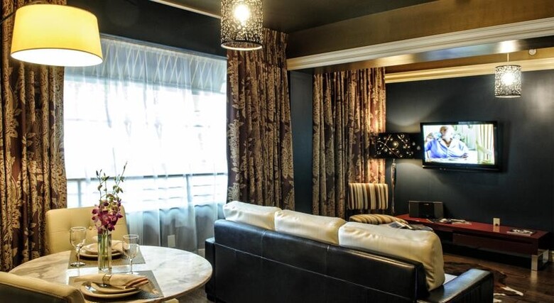 Hotel Riviera Suites South Beach