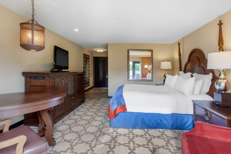 Hotel Montelucia Resort & Spa