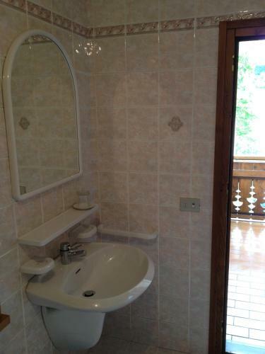 Hotel Albergo Garn� Ajarnola