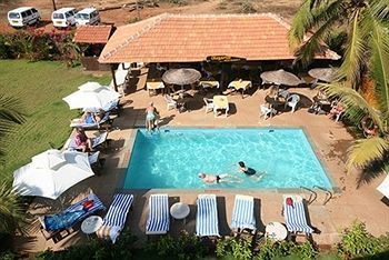 Hotel Santana Beach Resort