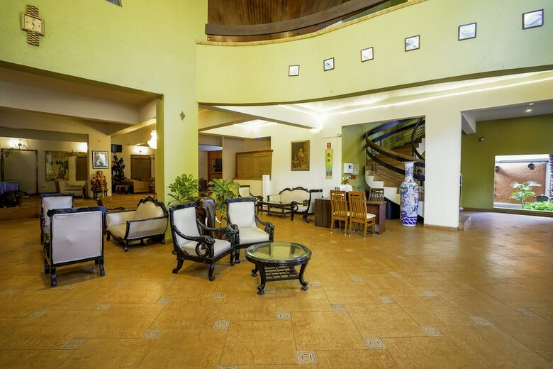 Hotel Neelam The Grand