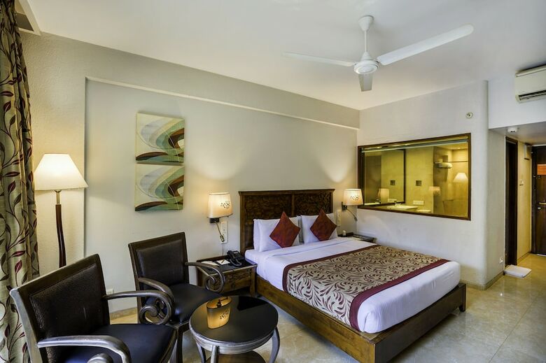 Hotel Neelam The Grand