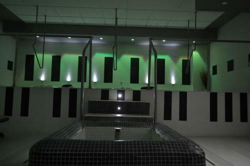 Marina Palace Hotel & Congress Hall