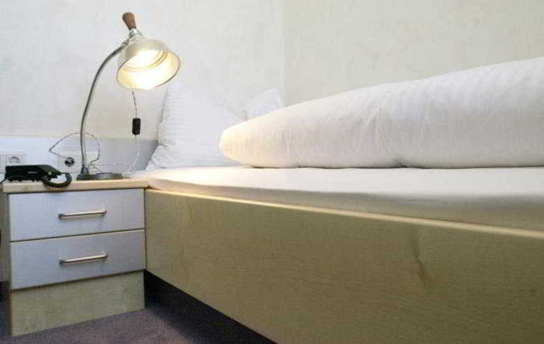 Art Hotel Binders