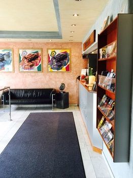 Art Hotel Binders