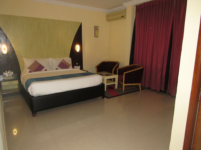 Hotel Ramanashree California Resort