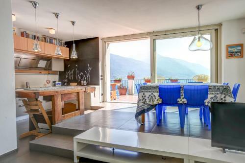 On The Lake Apartment