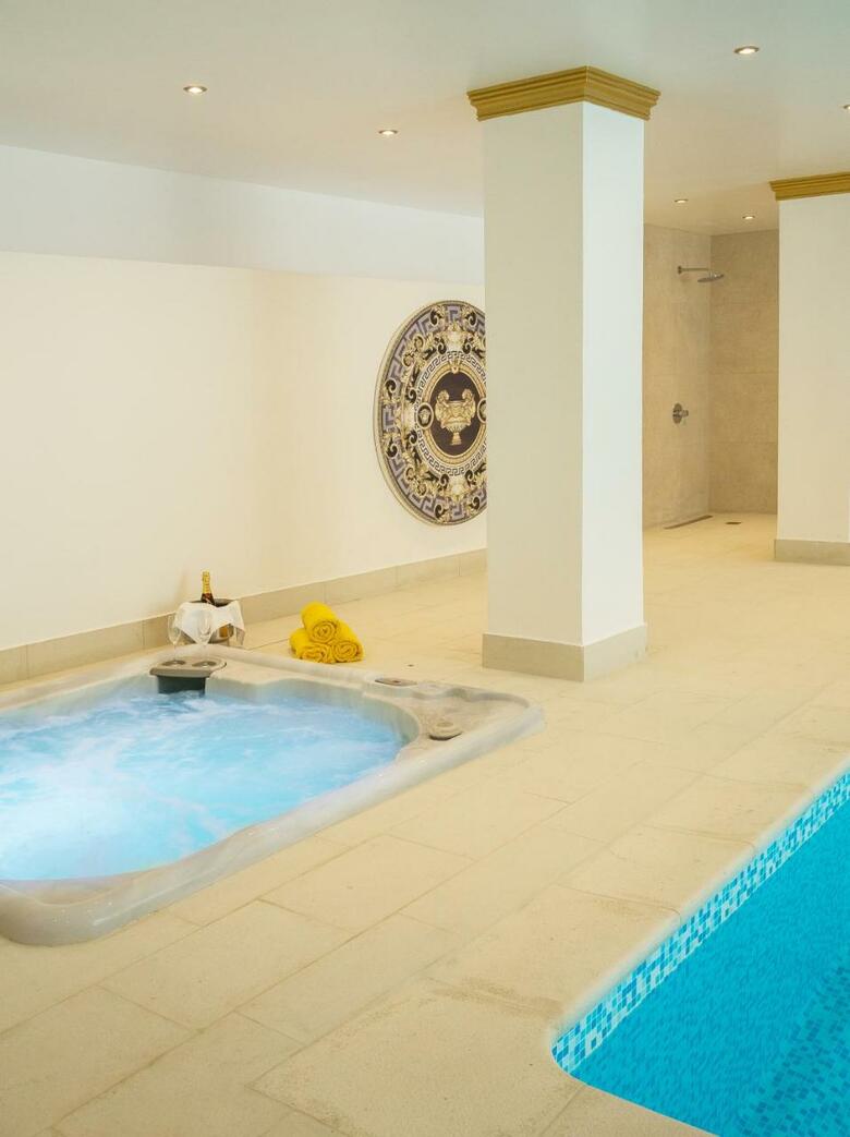 Theoxenia Palace Hotel