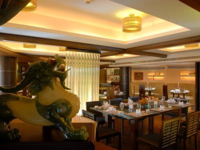 Hotel Peninsula Grand