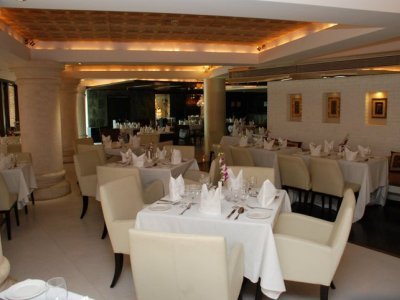 Hotel Peninsula Grand