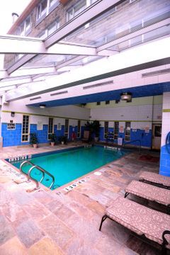 Hotel Monte Carlo Inns Barrie Suites
